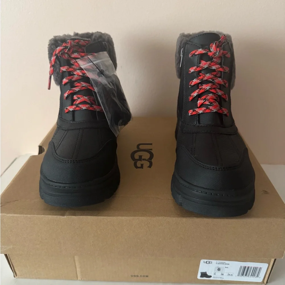 UGG Ashton Addie Snow Leather Boot. Waterproof. Size: 8